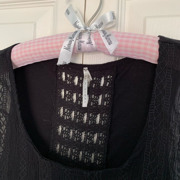 Nine 1 Eight~ Black Sleeveless Lace Tank Top-Small - Picture 7 of 12